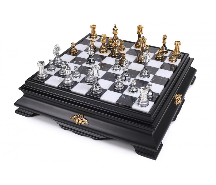 Элитный шахматный набор "Staunton" 47 x 47 см фигуры с позолотой 24К и серебром 925 пробы и мраморно-деревянная доска-столик с ящиком. Italfama (150GSF+CUPP77N)