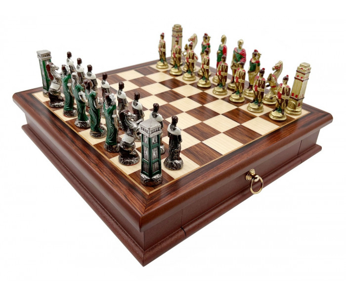 Элитный шахматный набор "Napoleone" 32 x 32 см тематических металлических фигур и деревянной доске. Italfama (19-93+333W)