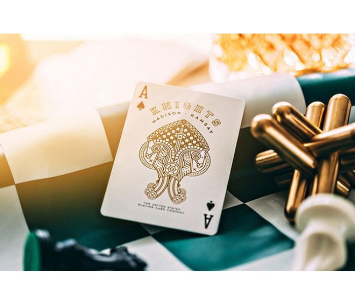 Карты Knights Gold от Ellusionist