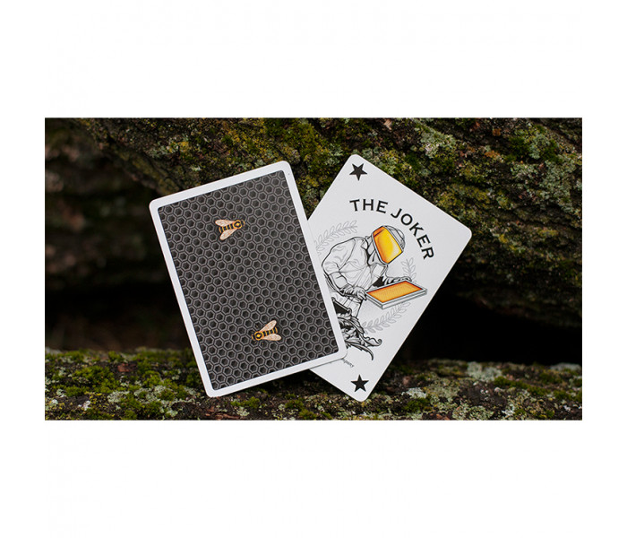 Honeybee V2 (Black) Honeycomb Back - игральные карты от Penguin Magic