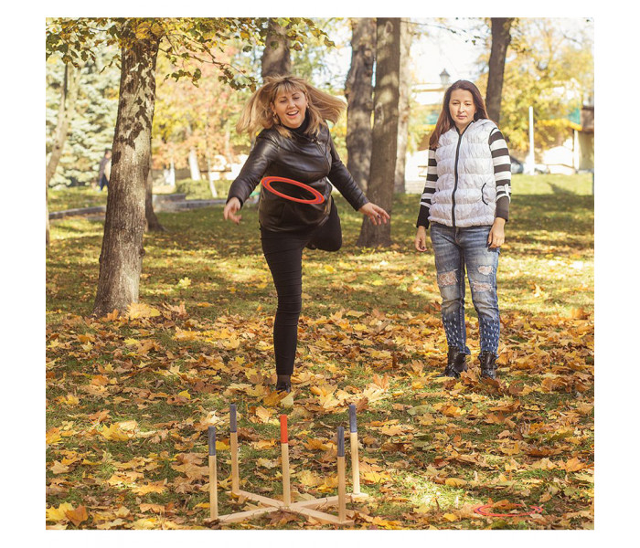 Ringtoss - вуличний кільцекид-фрісбі. Outdoors