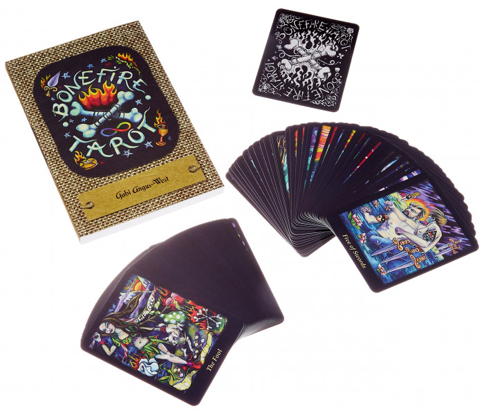 Bonefire Tarot - Таро Вогняних Кісток. Schiffer Publishing