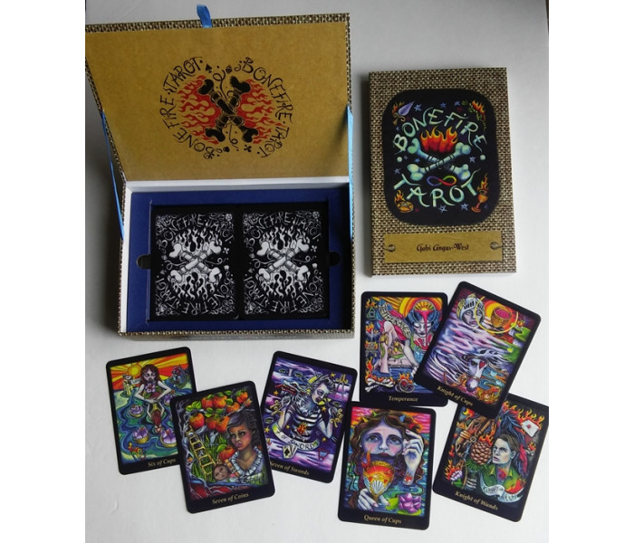 Bonefire Tarot - Таро Вогняних Кісток. Schiffer Publishing