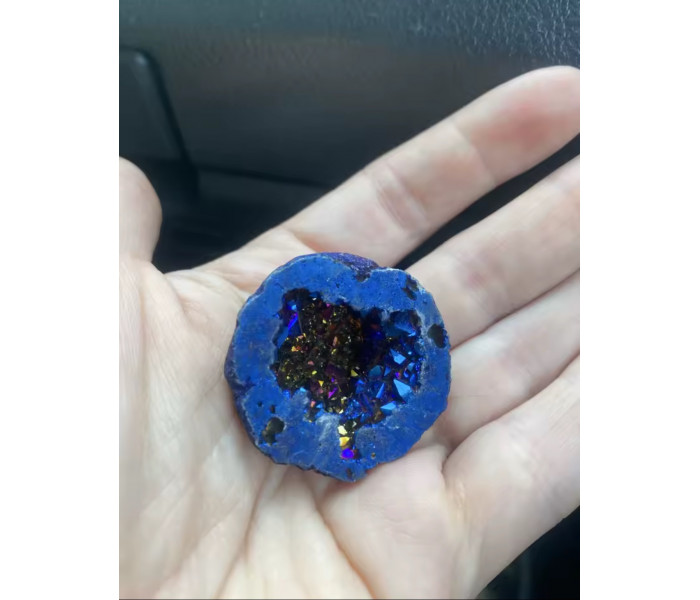 Камень Агатовая аура - Aura Quartz Geodes