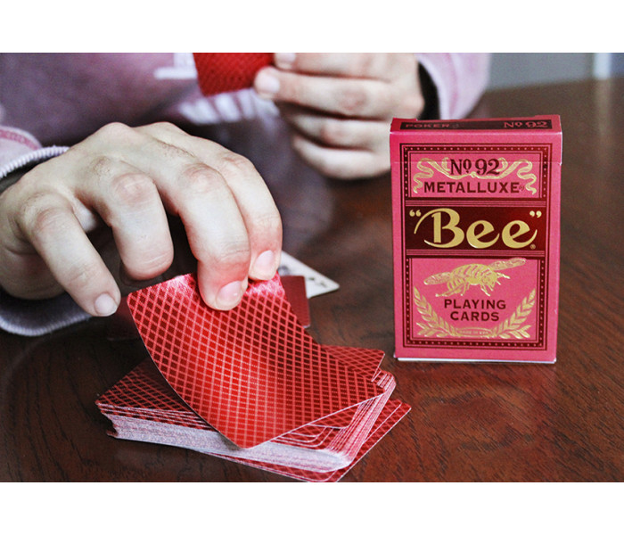 Игральные карты Bee Red Metalluxe