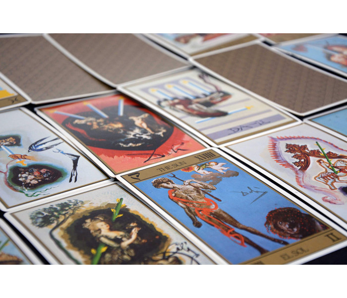 Сальвадор Дали Таро Универсальное: Золотое издание - Salvador Dali Tarot Universal: Gold Edition. AGM