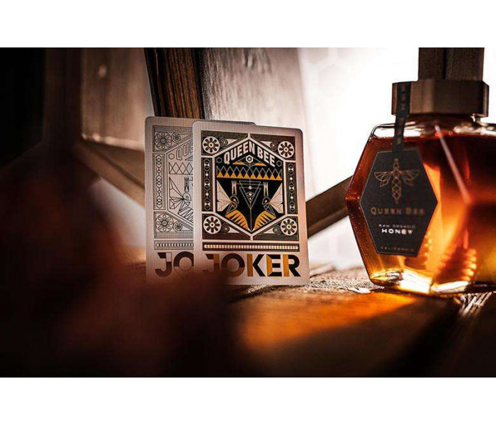 Игральные карты Queen Bee от Ellusionist