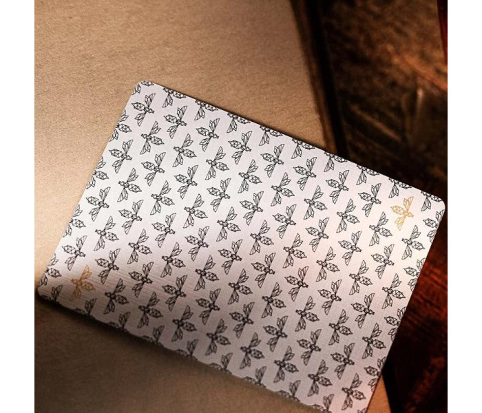 Игральные карты Queen Bee от Ellusionist