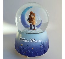 Фото Снігова куля Обіймашки під місяцем (автосніг, підсвічування, мелодія) D 10 см