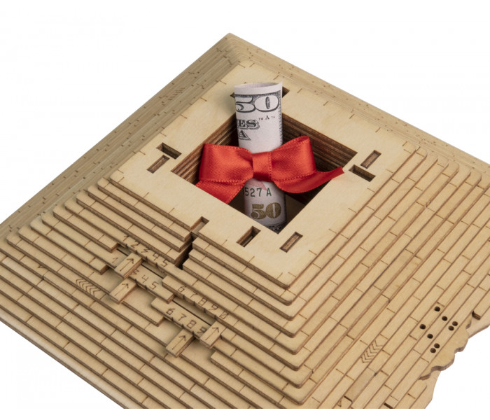 Головоломка квест-бокс "Quest Pyramid". EscapeWelt
