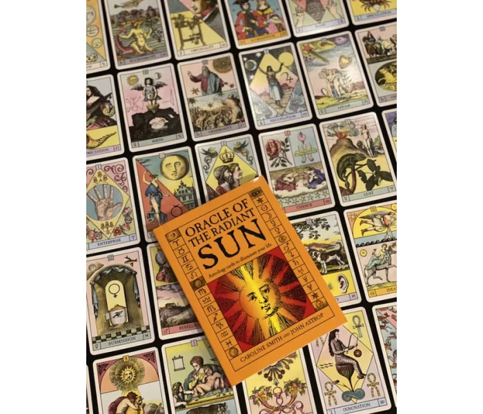 Оракул Променистого Сонця - Oracle of the Radiant Sun. Schiffer Publishing