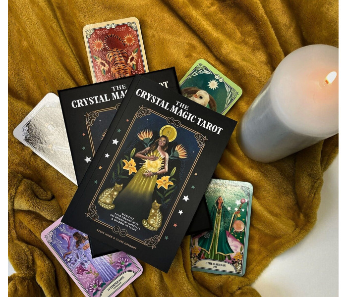 Таро Кришталевої Магії - The Crystal Magic Tarot. Welbeck Publishing