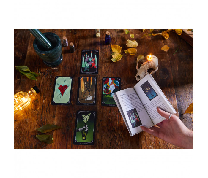 Таро Кошмар Перед Різдвом - The Nightmare Before Christmas Tarot. Insight Editions