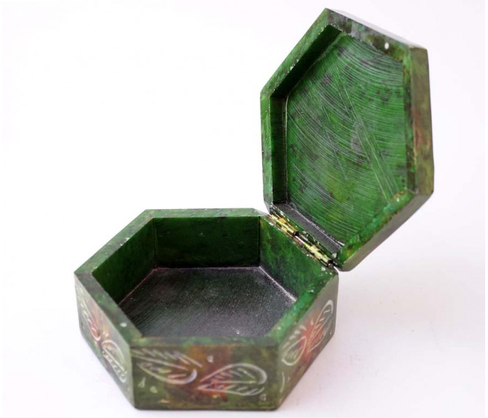 Шкатулка каменная шестигранная 7,5x7,5x4см. NO.-366. Агальматолит (9170405)