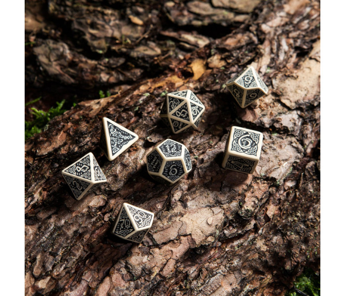 Кубики RPG Celtic Beige & black Dice Set. Q WORKSHOP (SCER03)