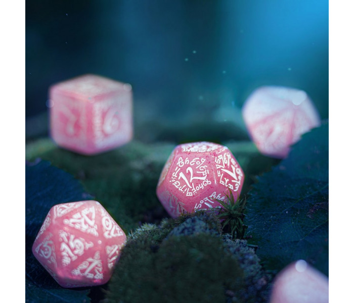 Кубики RPG Elvish Shimmering pink & White Dice Set. Q WORKSHOP (SELV11)