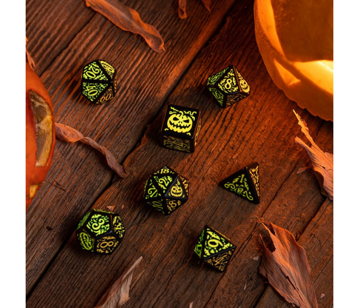 Кубики RPG Halloween Pumpkin - Jack O’Lantern Dice Set. Q WORKSHOP (SHAP02)