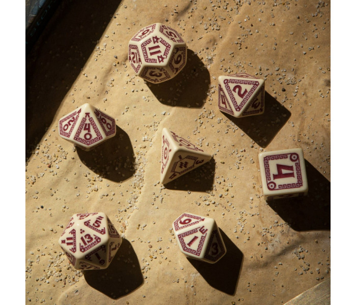 Кубики RPG RuneQuest Beige & burgundy Dice Set. Q WORKSHOP (SRQU02)