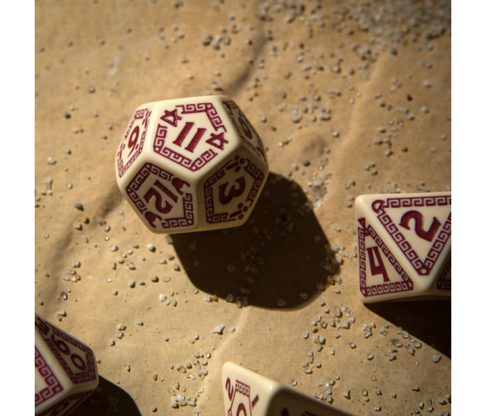 Кубики RPG RuneQuest Beige & burgundy Dice Set. Q WORKSHOP (SRQU02)