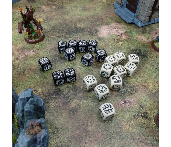 Набор кубиков Fortress Compact D6: Black&Beige (20 шт). Q WORKSHOP (STCB03)