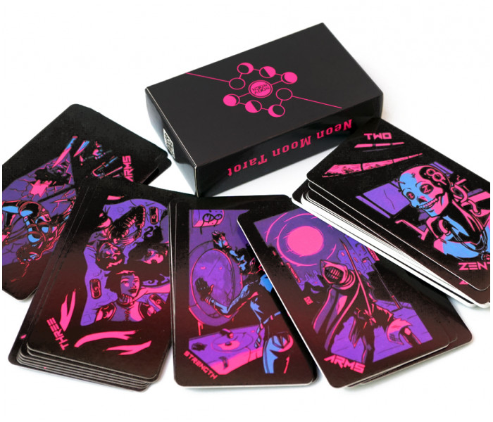 Таро Неоновой Луны - Neon Moon Tarot. China (9420165)