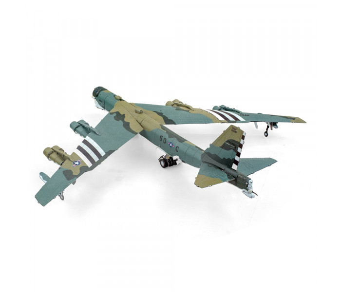 Металлическая сборная модель B-52 Stratofortress. Metal Earth (ME1037)